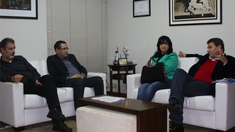 Agergs assina convênio com Campestre da Serra para a regulação do saneamento